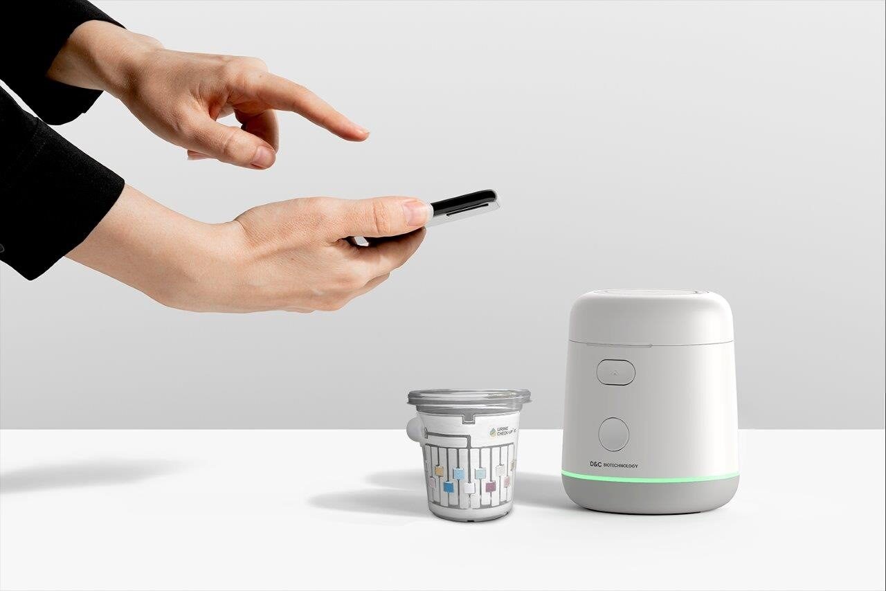 URINE CHECK-ER (Cup-type Personal Urine Analyzer)