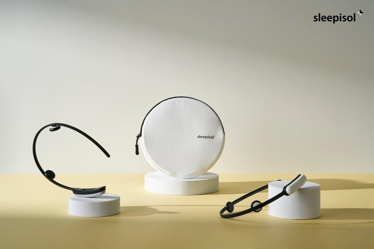 Sleepisol Lite, a lightweight, wearable headband that enhances mental health